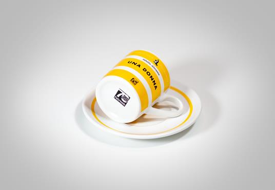 Tazzina da caffè con piatto Feltrinelli. Una donna - 2