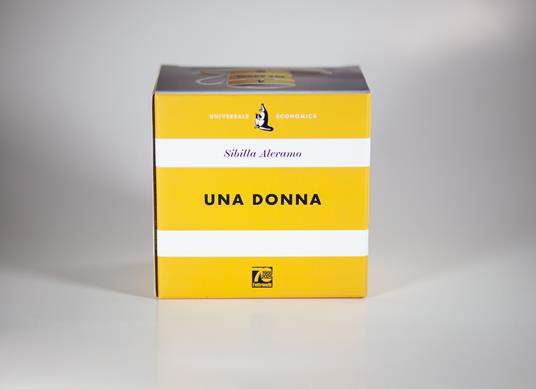 Tazzina da caffè con piatto Feltrinelli. Una donna - 4