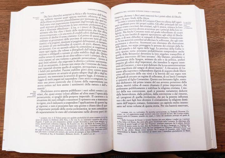 Storia della decadenza e caduta dell'Impero romano, traduzione di Giuseppe Frizzi con un saggio di Arnaldo Momigliano
