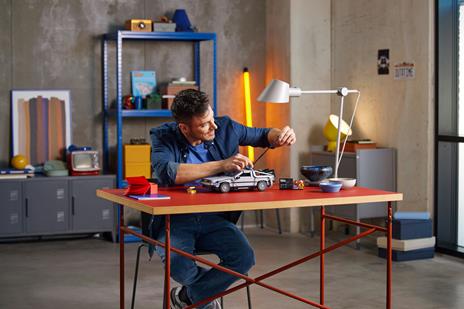 LEGO Icons (10300). Macchina del tempo Ritorno al futuro. Esclusiva - 8