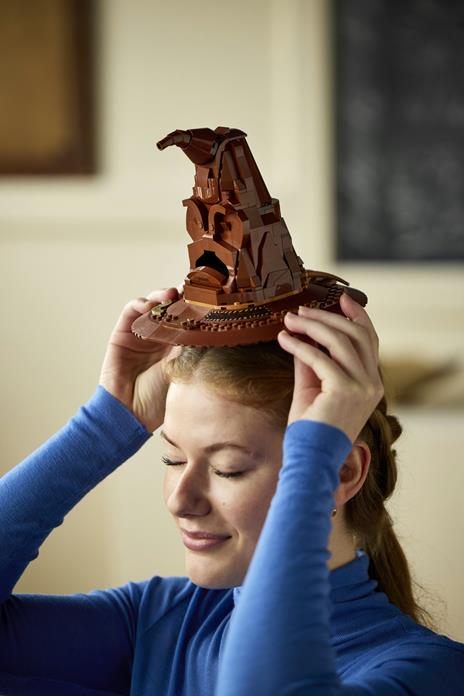 LEGO Harry Potter (76429). Cappello Parlante di Hogwarts con Stemma delle Case e 31 Suoni - 9