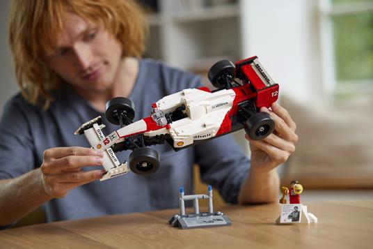 LEGO ICONS McLaren MP4/4 e Ayrton Senna - 8
