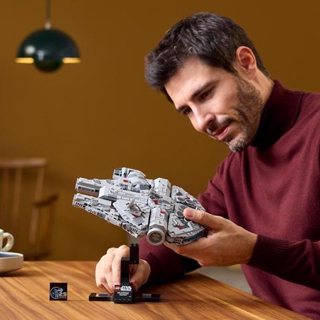 LEGO Star Wars (75375). Millennium Falcon - 2