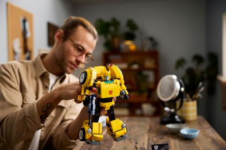 LEGO ICONS Bumblebee - 5