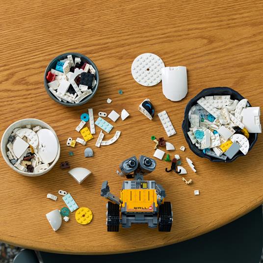 LEGO Disney Pixar (43279). Disney WALL-E e EVE - 4