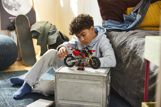 LEGO Technic (42238). Moto Ducati Desmo450 MX Factory - 4