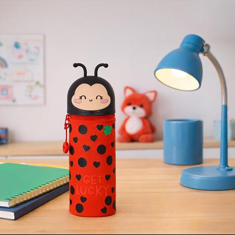 Legami - Kawaii Astuccio Scuola 2 in 1 in Morbido Silicone, Ladybug, Portapenne da Tavolo, Chiusura con Cerniera - 6